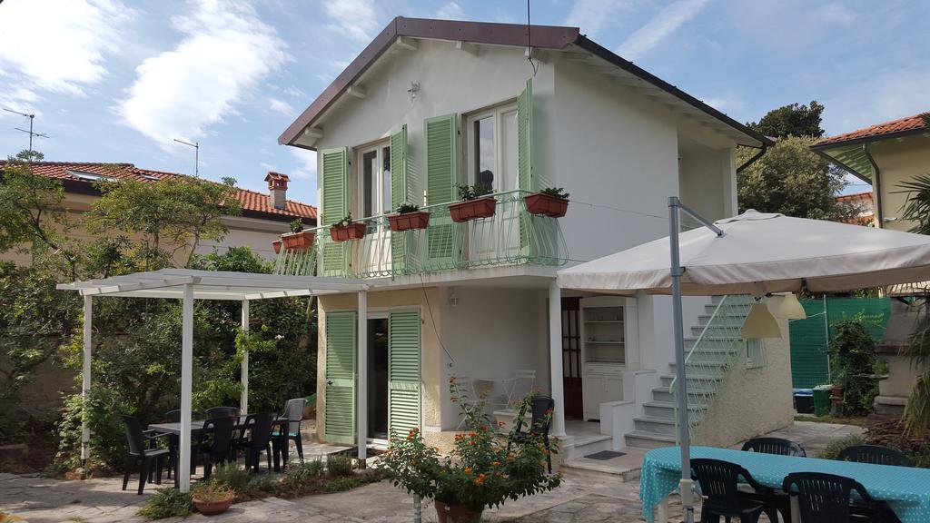 Le Mura Holiday Home Marina di Pietrasanta Ngoại thất bức ảnh